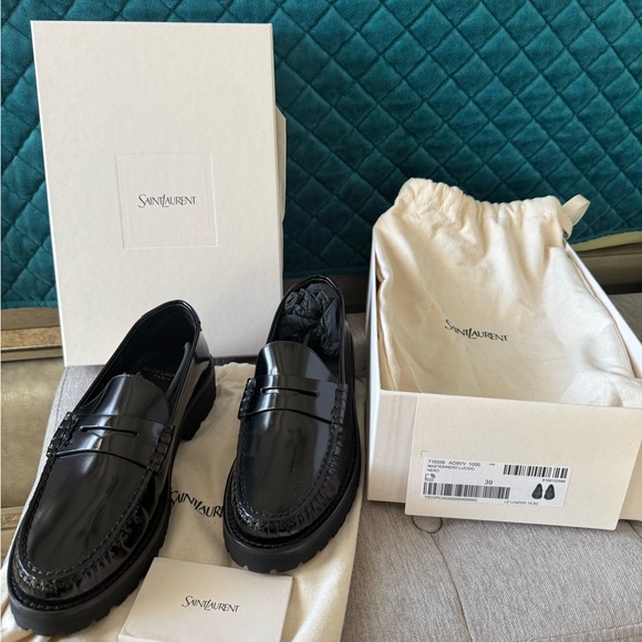 Saint Laurent Black Leather Le Loafer Penny Loafers - Picture 12 of 17